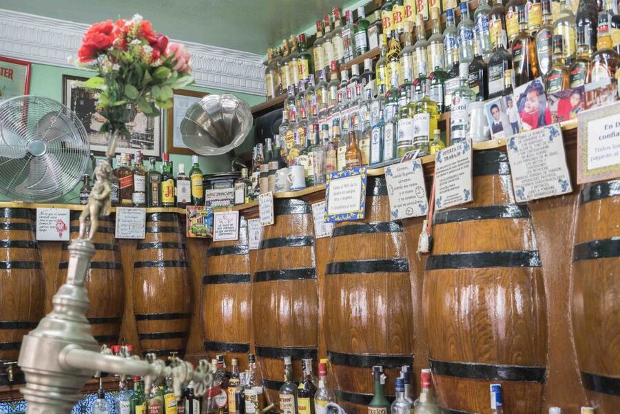 2.5-Hour Evening Tapas Tour through Madrid - Starting with Madrid’s rules for tapas