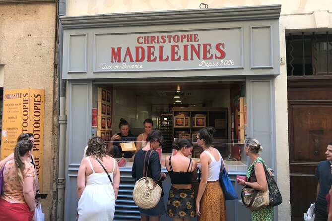 2-Hour Foodie Tour with 10 Tastings in Aix-en-Provence - Edouard’s local advice is part of the value