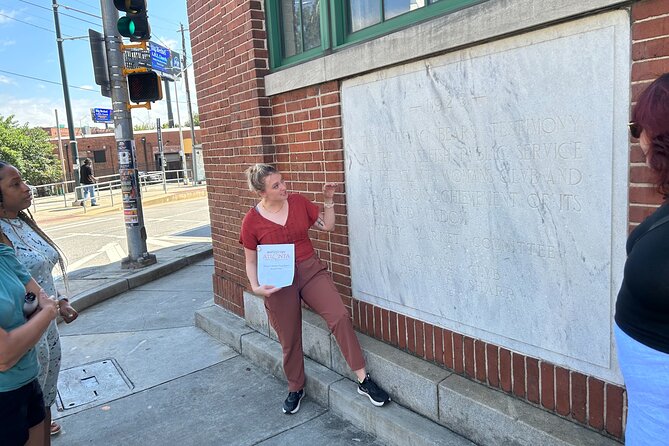 2 Hour Historic Market Food Tour and Hands-On Biscuit Class - A two-hour schedule that moves fast