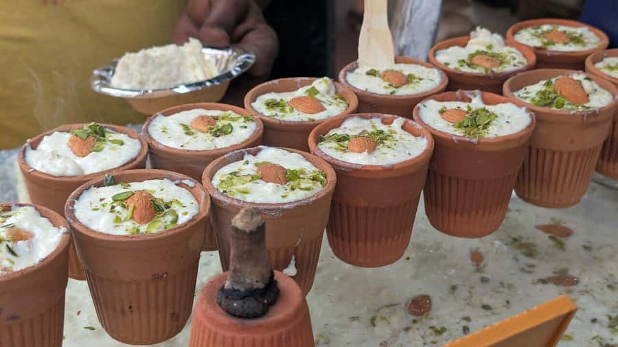 Agra: Street Food Tour with Spice Market on Tuk-Tuk Ride - The spice market and what the guide adds