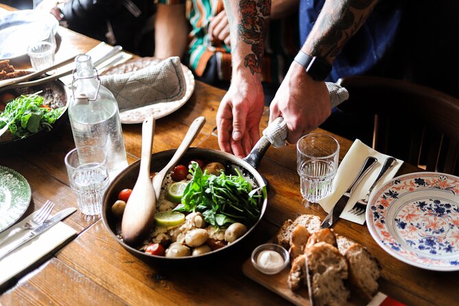 Akureyri Food Walk With 5 Tastings and a Local Guide - Why food is a smart way to meet Akureyri