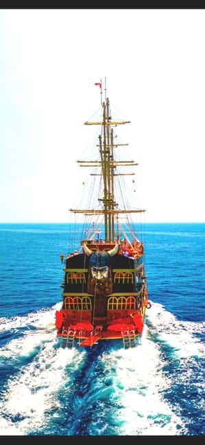 Alanya: Pirate Boat Tour with Food and Drinks - The Mediterranean cruise and the foam party