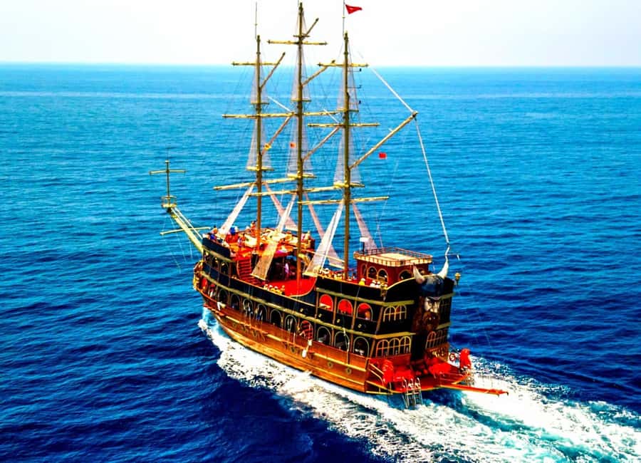 Alanya: Pirate Boat Tour with Food and Drinks - Seeing Alanya Castle from the water