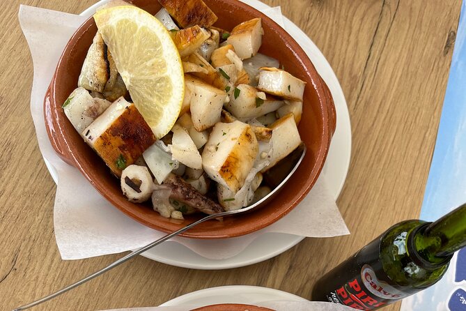 Albufeira Food Experience: Land & Sea Tapas w/ Wines - Starting with bread, cheese, and cured meats