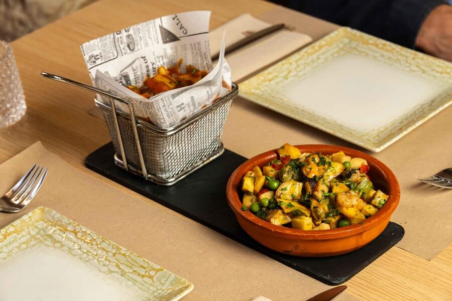 Alcudia: Self-Guided Gourmet Tapas and Wine Tour - The fourth stop, then coffee or a soft drink