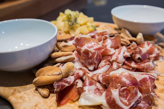 Alicante Evening Tapas tour - Alicante tapas after dark, with a local guide