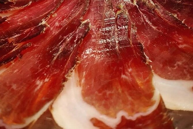 Alicante Wine Tasting and Tapas for Foodies - The old town route and its small restaurants