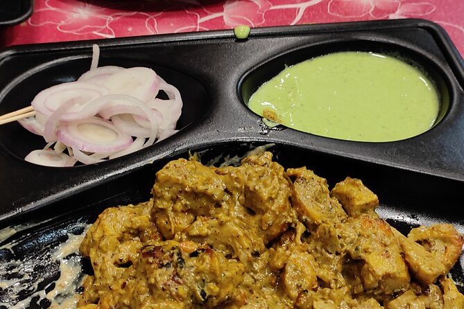 Amritsar Food Walk With Hidden Gems - Guru Bazaar and the gold market