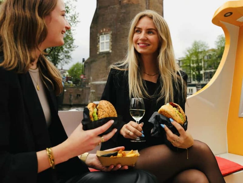 Amsterdam canal cruise with culinary burger or cheese & wine - A dinner cruise that keeps Amsterdam in view