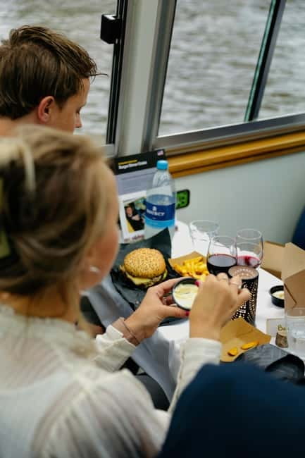 Amsterdam canal cruise with culinary burger or cheese & wine - The Nine Streets and Herengracht