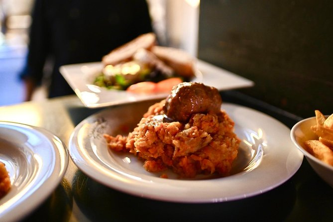 Amsterdam Food Tour of 10+ Local Classic Tastings in Jordaan Area - Guides who bring the streets to life