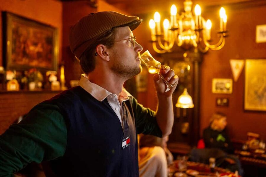 Amsterdam: Food Tour with Drinks by Spui, Canals and Jordaan - Key points to know before booking