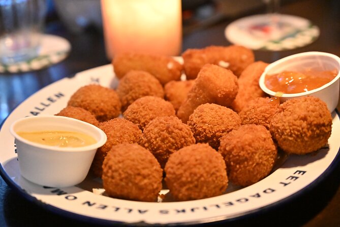 Amsterdam Food Tour with Full Meal & Drinks by Do Eat Better - Guides, group size, and the human side of the tour
