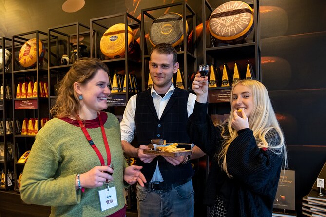 Amsterdam : Guided Cultural Food Tour - From the Oude Kerk to Amsterdam’s trading power