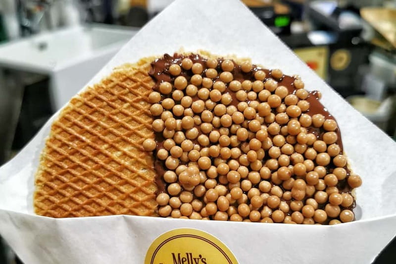 Amsterdam: Guided Food Tour with Tastings - Fries with serious dips are a highlight