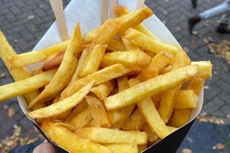 Amsterdam: Guided Food Tour with Tastings - Apple tart and stroopwafel finish the meal