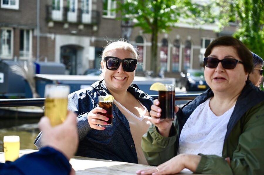 Amsterdam: Jordaan Food Tour of 10+ Local Classic Tastings - Herring and the Sunday Broodje Half Om change