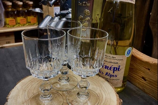Annecy Food Tour – A Full French Meal Experience by Do Eat Better - Savoy cheese and wine at Esplanade Paul Grimault