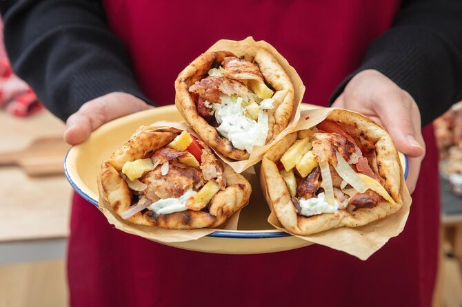 Athens Street Food Walk - Guide style and group size