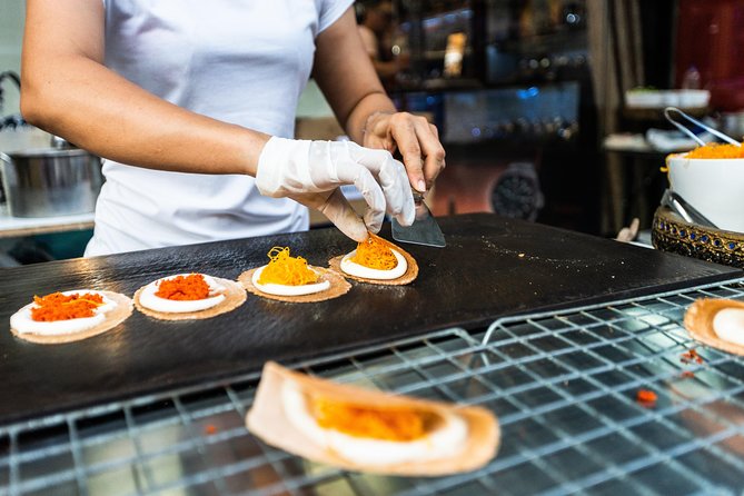 Authentic Street Food Tour in China Town Bangkok - Letting a Local Choose the First Bites
