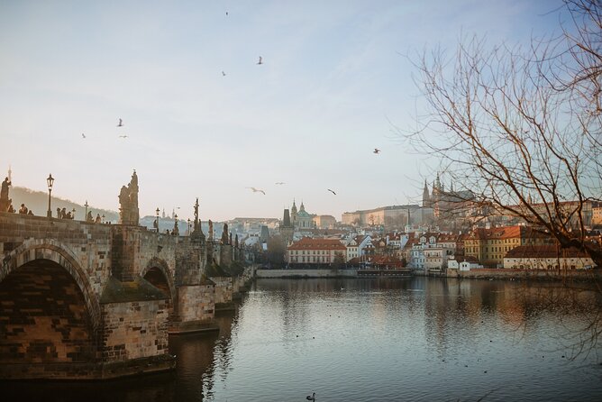 Award-Winning Prague Evening Old Town Food and Drink Tour - Guides who shape the evening