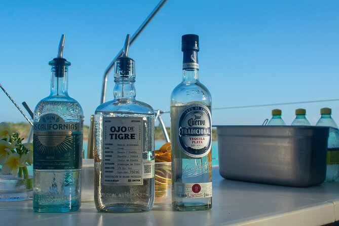 Bacalar - Gourmet Tour in Private Catamaran with Cocktails Included - Cocktails made on the catamaran
