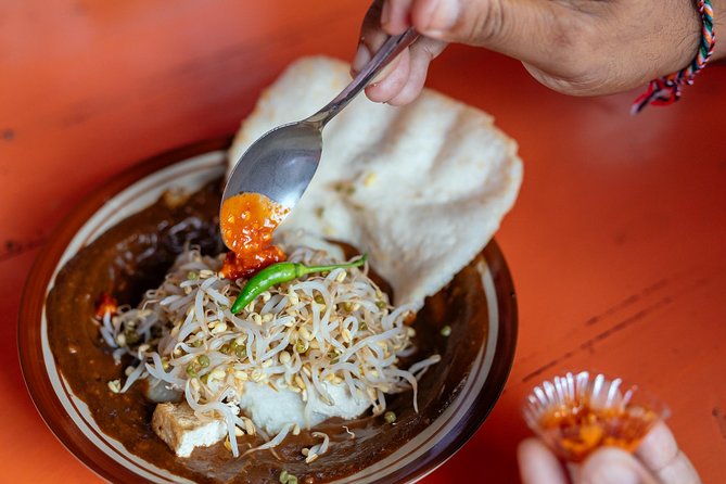Bali Private Food Walking Tour With Locals: The 10 Tastings - Walking, pace, and practical comfort