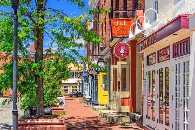 Baltimore Walking Foodie Tour in Fells Point - What the guides add beyond the food