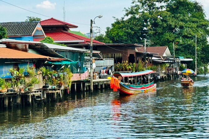 Bangkok 3-in-1 Tour: Longtail Boat,TukTuk & Street Food Adventure - The guides are a major part of the value