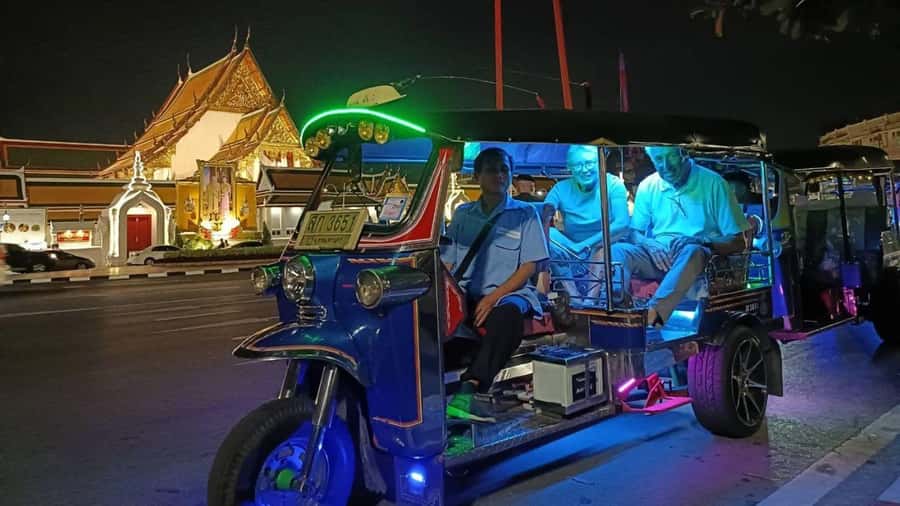 Bangkok Adventure Tuk Tuk Food Tour - Who should book this Bangkok evening