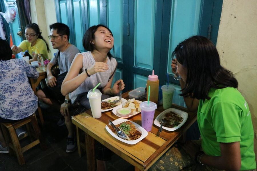 Bangkok: E-Scooter Night Tour with Local Street Food - Chinatown after dark
