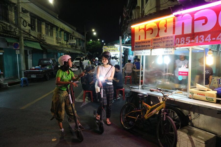 Bangkok: E-Scooter Night Tour with Local Street Food - Wat Pho and the Grand Palace at night