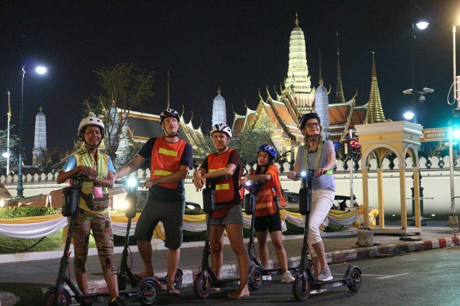 Bangkok: E-Scooter Night Tour with Local Street Food - Starting on the Thonburi side