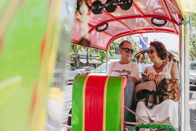 Bangkok Electric Tuk Tuk: Thonburi, Wang Lang & Food Tour - Why this tuk-tuk tour feels different from a standard Bangkok outing