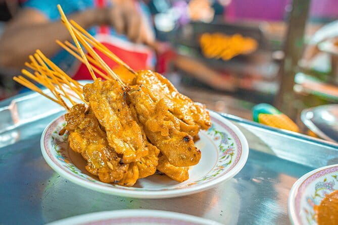 Bangkok Evening Food Tour by Tuktuk - Hua Lamphong sets the tone at 5:00 pm