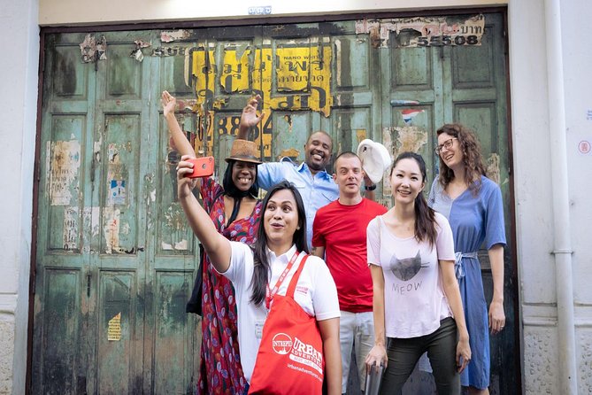 Bangkok Hidden Gems: Talad Noi, Chinatown & Street Food Tour - Guides make the difference