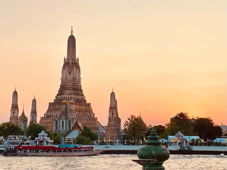 Bangkok: Highlights with Food Tour & Sunset in Wat Arun - Who should book, and who should skip it