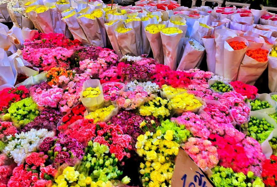 Bangkok: Highlights with Food Tour & Sunset in Wat Arun - Seeing Bangkok through a tuk-tuk window