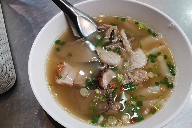 Bangkok: Michelin Guide Street Food Tour by Tuk Tuk - Why Chinatown is the right setting for this food tour