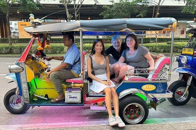 Bangkok Night Food Tour By Tuk Tuk - Seeing Wat Prayurawongsawat after sunset
