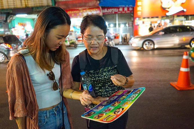 Bangkok Night Michelin Foodie Tour in Chinatown with 15+ tastings - Starting under Wat Mangkon’s red signs