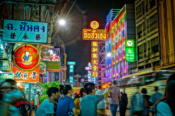 Bangkok Night Michelin Foodie Tour in Chinatown with 15+ tastings - Dessert with pandan, mango, and sticky rice