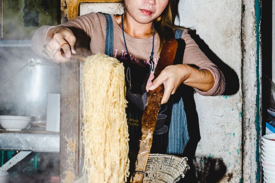 Bangkok: Old Siam Food Tour with 15+ Tastings - Who should book this food tour?