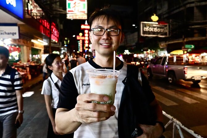 Bangkok Private Walking Food Tour with 10+ Tastings in Chinatown - The sweets are not an afterthought