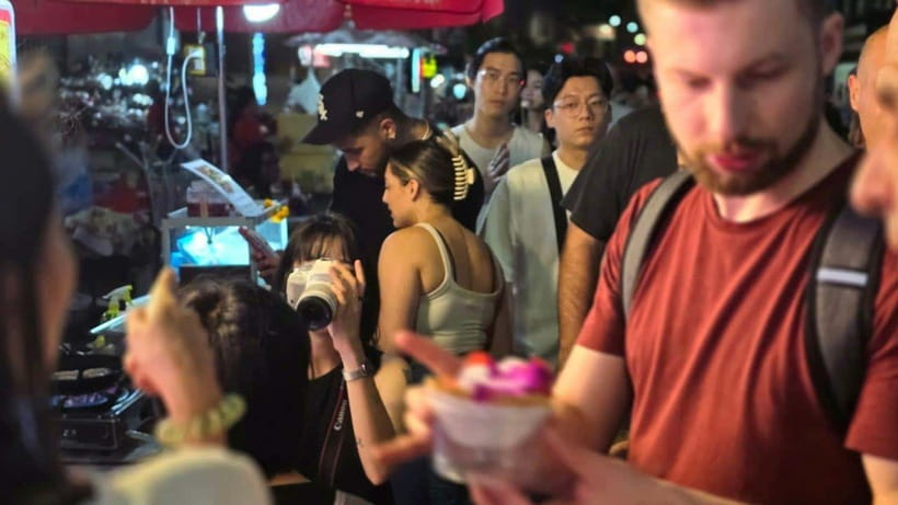Bangkok: Street Food Tasting Tour at Night - Starting at Wat Mangkon MRT in Chinatown