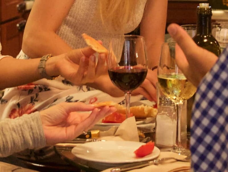 Barcelona: 3-Hour Sips, Sites & Bites Food & History Tour - Barceloneta: seafood and the first bites