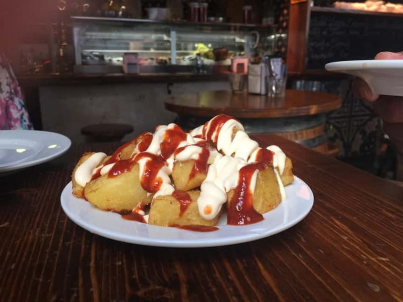 Barcelona: 3-Hour Sips, Sites & Bites Food & History Tour - The Gothic Quarter tasting: finish with more than dessert