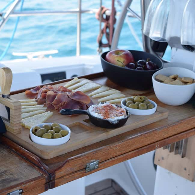 Barcelona: Coastline Sailing with Swim Toys w/ Food & Drinks - FAQ