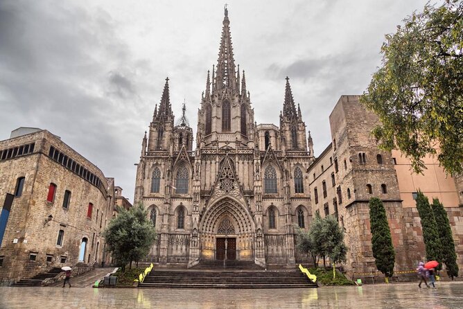 Barcelona Food Tour: Tapas, Paella, Sangria & 8+ Local Tastings - From Roman walls to a first Catalan bite