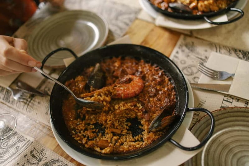 Barcelona: Food Walking Tour with Tapas and Wine - El Born, where food and old Barcelona meet
